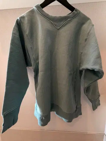 일렉트릭 코티지 데미지 맨투맨