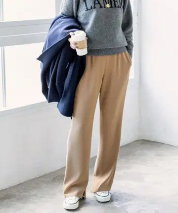 새상품급 IENA / 이에나 매트 스트레치 슬릿 팬츠 36 베이지