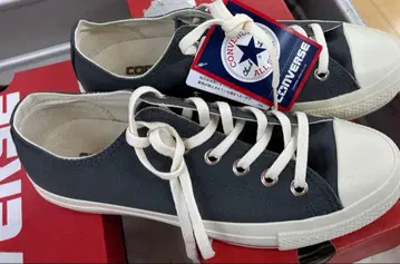 새상품 CONVERSE 올스타 스니커즈 25.0