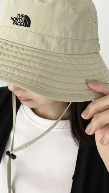 The North Face 베이지 버킷햇