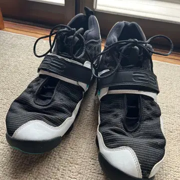 조던 13 블랙 캣