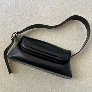 osoi 블랙 숄더백