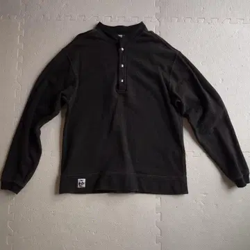 CHUMS 헨리넥 허리케인 탑 속기모 맨투맨