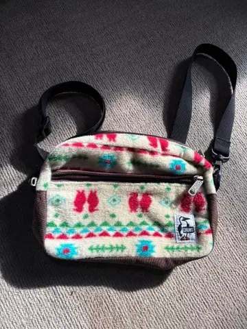 참스 숄더백 보아 플리스 새상품 미사용