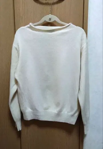 마가렛호웰 울 캐시미어 롤넥 니트 화이트