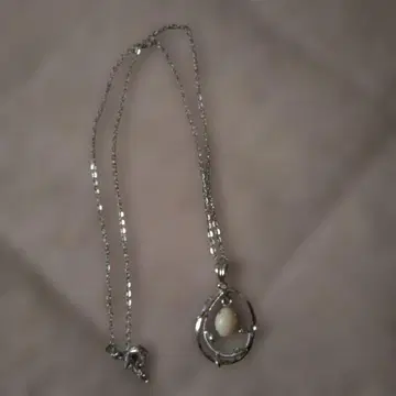 새상품 화이트 오팔 실버 탑 목걸이