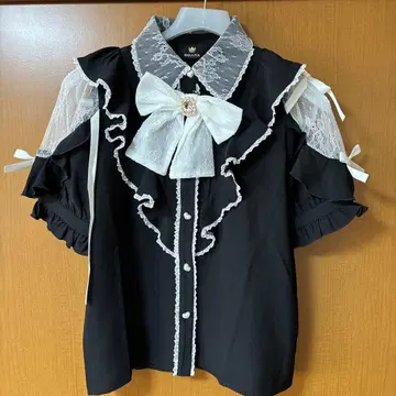 ROJITA 블랙 반팔 블라우스 레이스 프릴