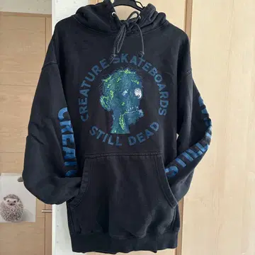 CREATURE 후드티