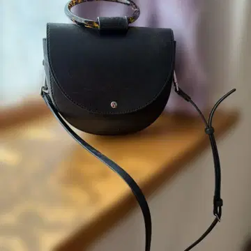 띠어리 크로스바디 숄더백