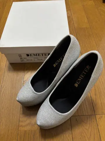 DEMETER 실버 글리터 펌프스