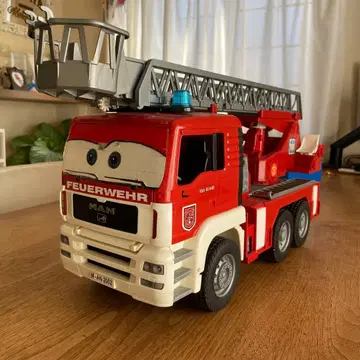 독일제 블루더 bruder MAN 소방차