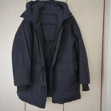 블랙 충전솜 고보온 후드 부착 아우터