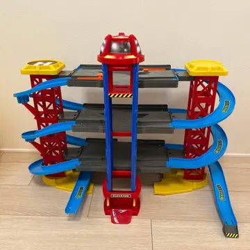 미니카 엘리베이터 포함 주차장 완구