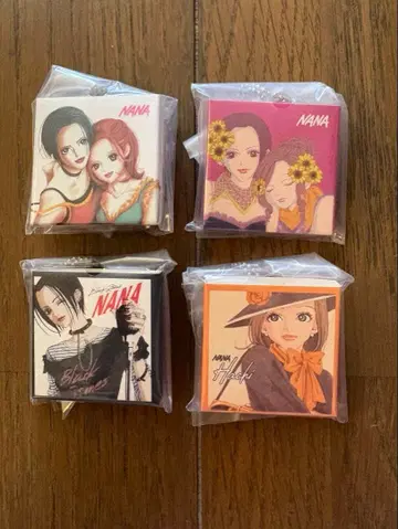 NANA 가챠가챠 4종 세트