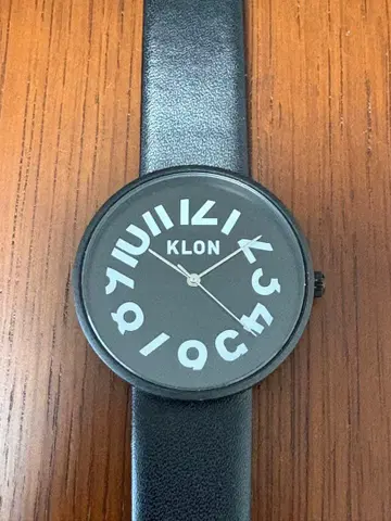 KLON HIDE TIME BLACK FRAME 40mm