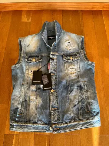 DSQUARED2 라이트 블루 데님 베스트