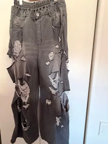 Candy stripper 데미지 가공 데님 팬츠