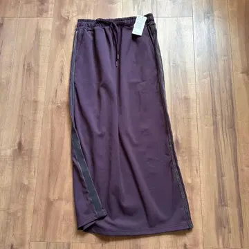 새상품 라디에이트 롱 스커트 스콧 클럽 허리밴딩