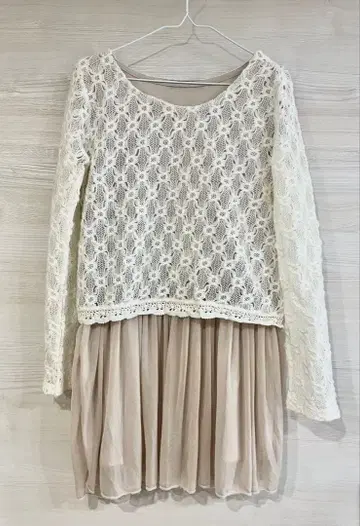 페이지 보이 레이스 상의 쉬폰 미니 원피스