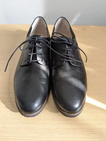 마가렛 하우엘 아이디어 레이스업 22