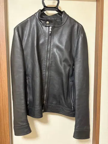 EMMETI 블랙 싱글 라이더 자켓