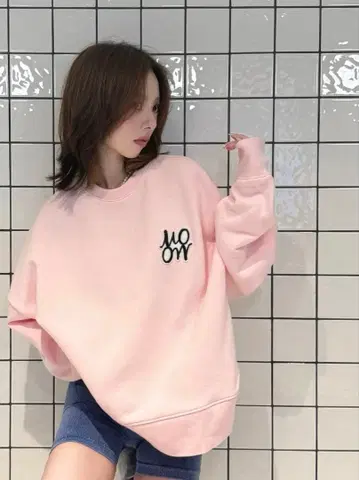 미라 오웬 MOM 사가 자수 빅 트레이닝복