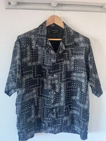 UNITED TOKYO 반팔 셔츠 블랙