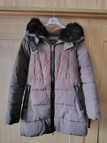 ZARA BASIC 후드 부착 다운 자켓 M 브라운