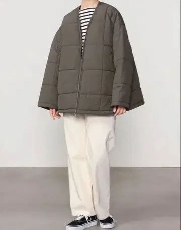 미사용 새상품 오르치발 niko and - 인슐레이션 V넥 블루종