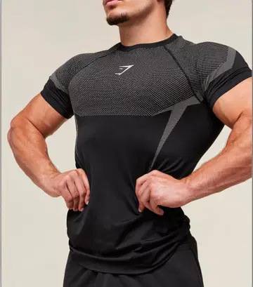 Gymshark 오닉스 그레이 티셔츠 M 사이즈