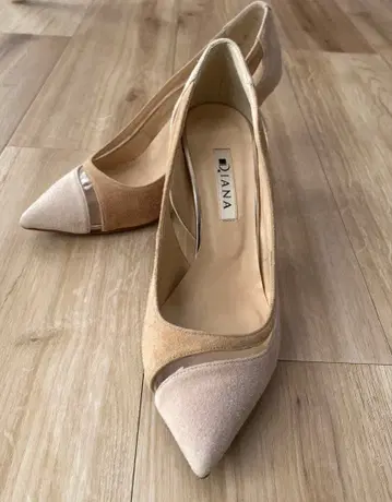 다이애나 펌프스 23.5