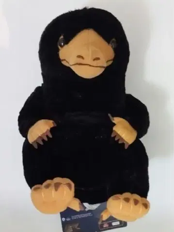 신비한 동물사전과 덤블도어의 비밀 등신대 니플러 봉제 인형