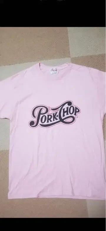 [ 기무라 타쿠야 ] 포크찹 핑크 로고 T셔츠 L 사이즈