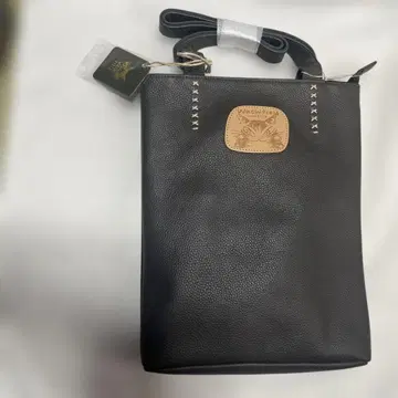 와치필드 가죽 숄더 토트