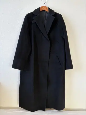 블랙 롱 코트 K.T