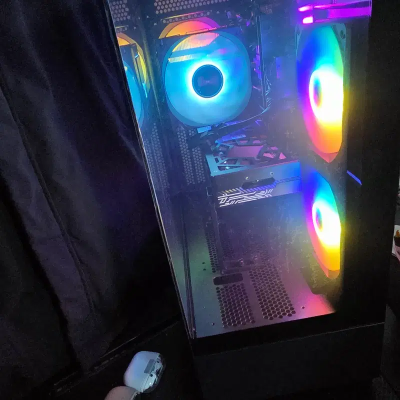 한성컴퓨터 완본체 라이젠9600 RTX5060TI 16GB DDR 32