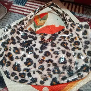 싱크비 레오파드 무늬 토트백