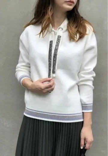 BLUE FRONTE 화이트 후드티 38 사이즈