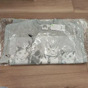 스칼라 상의 미사용 새상품 루즈핏 트레이닝복