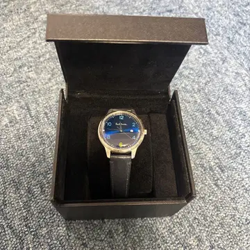 아날로그 시계 파란색 다이얼 가죽 밴드