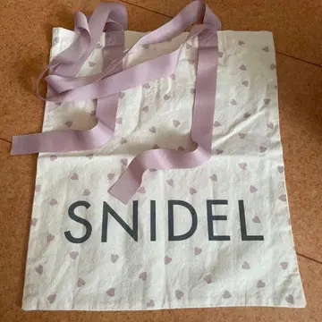 SNIDEL 하트 무늬 토트백
