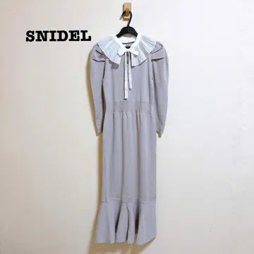 스나이델 플리츠 카라 니트 원피스