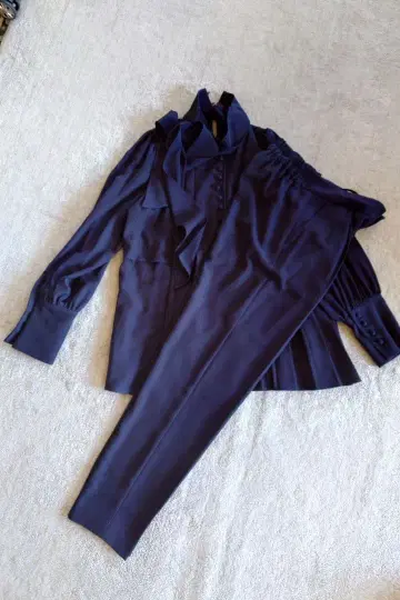 네이비 리본 포함 셋업