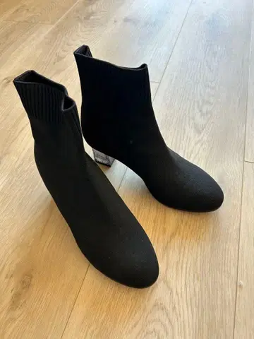 JILL RTUART 질스튜어트 니트 숏부츠