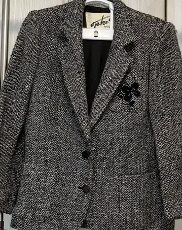 TAKEO NISHIDA의 트위드 수트