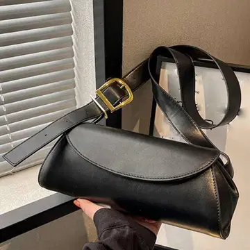 블랙 인조 가죽 숄더백 미사용 새상품 01