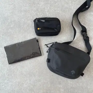 새상품급 [ 3세트 ] 데상트 얼터레인 방수 허리백 숄더백