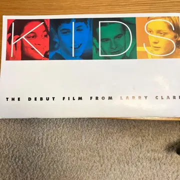KIDS 팜플렛 래리 클라크