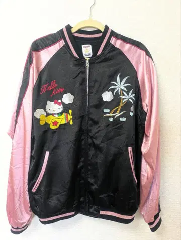 헬로 키티 스카잔 블랙 x 핑크