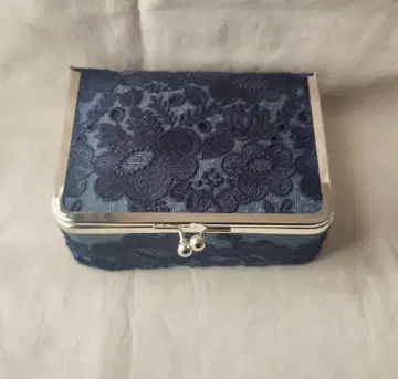 미나 페르호넨 smile flower 박스 가마구치 하자품